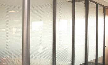 Перегородки из ПВХ и стекла - вариант 1 в Новосибирске. Готовые проекты ПерилаГлавСнаб