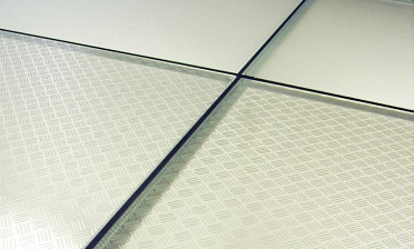 Стеклянный пол в квартиру с декоративным стеклом купить в Новосибирске