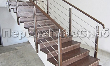 Ограждение со стойками из шлифованной нержавеющей стали с боковым крепежом, со вставками из дерева купить в Новосибирске