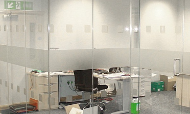 Стеклянные перегородки с рисунком купить в Новосибирске