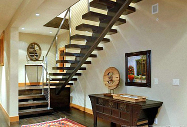 Лестницы на косоурах купить в Новосибирске Лестницы на косоурах купить в Новосибирске