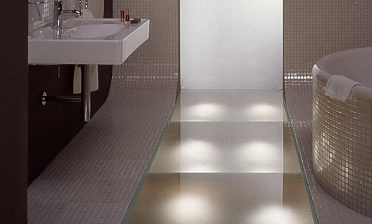 Стеклянные полы в ванной купить в Новосибирске