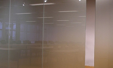 Стеклянные матовые перегородки в офис премиум купить в Новосибирске