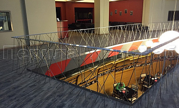 Дизайнерское ограждение из нержавейки с вертикальным заполнением в Новосибирске. Готовые проекты ПерилаГлавСнаб