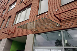 Стеклянные козырьки на вантах в Новосибирске. Готовые проекты ПерилаГлавСнаб - фото 4