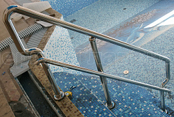 Поручни для бассейна в Новосибирске. Готовые проекты ПерилаГлавСнаб - фото 3