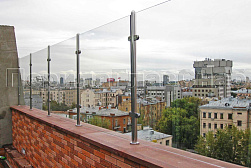 Стеклянные перила для балконов в Новосибирске. Готовые проекты ПерилаГлавСнаб - фото 10