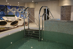 Поручни для бассейна в Новосибирске. Готовые проекты ПерилаГлавСнаб - фото 1