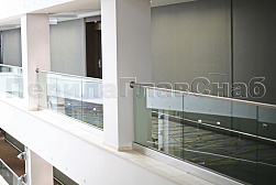 Стеклянные ограждения для торговых  и бизнес центров в Новосибирске. Готовые проекты ПерилаГлавСнаб - фото 18