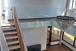 Стеклянные перила для атриумов в Новосибирске. Готовые проекты ПерилаГлавСнаб - фото 21