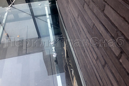 Стеклянные козырьки на спайдерах в Новосибирске. Готовые проекты ПерилаГлавСнаб - фото 6