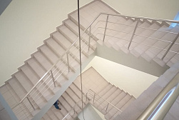 Перила для лестниц из металла в Новосибирске. Готовые проекты ПерилаГлавСнаб - фото 15