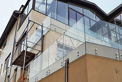 Цельностеклянные ограждения на несущем стекле в Новосибирске. Готовые проекты ПерилаГлавСнаб - фото 8