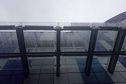 Стеклянные козырьки на спайдерах в Новосибирске. Готовые проекты ПерилаГлавСнаб - фото 10