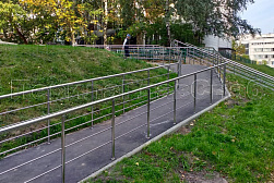 Уличные ограждения из металла в Новосибирске. Готовые проекты ПерилаГлавСнаб - фото 1