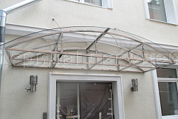 Козырьки и навесы на металлокаркасе в Новосибирске. Готовые проекты ПерилаГлавСнаб - фото 1