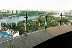 Цельностеклянные ограждения для крыш в Новосибирске. Готовые проекты ПерилаГлавСнаб - фото 25