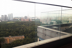 Цельностеклянные ограждения для крыш в Новосибирске. Готовые проекты ПерилаГлавСнаб - фото 12