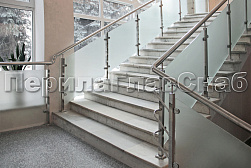 Стеклянные ограждения для торговых  и бизнес центров в Новосибирске. Готовые проекты ПерилаГлавСнаб - фото 2