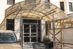 Козырьки и навесы на металлокаркасе в Новосибирске. Готовые проекты ПерилаГлавСнаб - фото 29