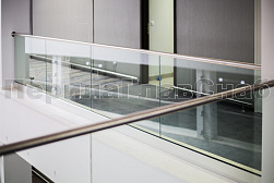 Стеклянные перила для атриумов в Новосибирске. Готовые проекты ПерилаГлавСнаб - фото 15