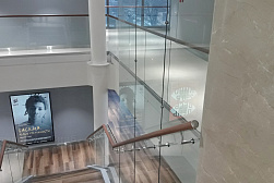 Цельностеклянные ограждения на несущем стекле в Новосибирске. Готовые проекты ПерилаГлавСнаб - фото 14